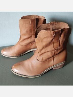 Boots Crown Vintage Cowboy Boots Booties Concert Size 8 NWOT